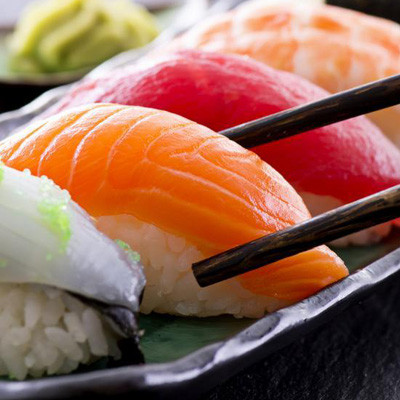 Nigiri sushi(1U) i Sashimi(3 U)